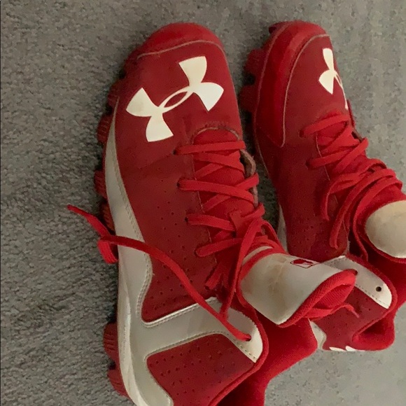 Under Armour Baseball Shoes - Picture 2 of 5